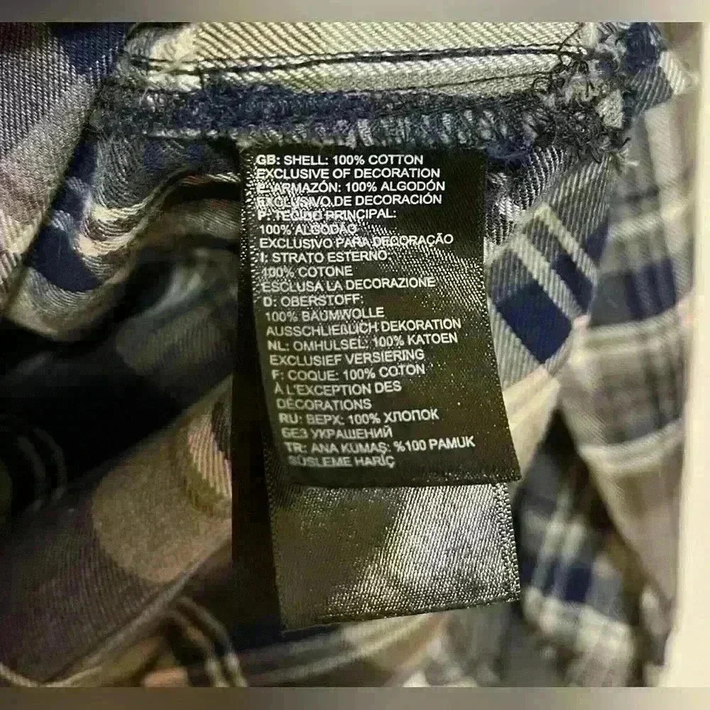The North Face women’s flannel , sz small - Picture 6 of 7